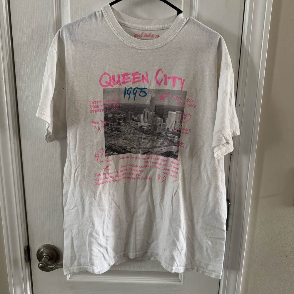 Girl Tribe | Tshirt | Girl Tribe Queen City 1995 Graphic T-Shirt - White